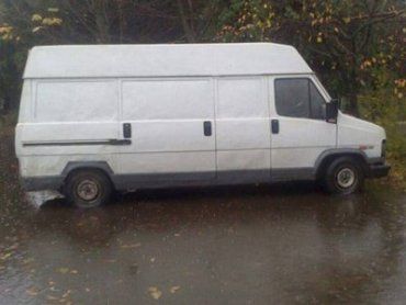 Ужгородская полиция остановила авто с сомнительными документами на груз