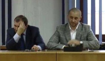 Проект рішення підписано міським головою Віктором Погорєловим
