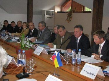 На Закарпатті пройшла зустріч урядовців між українською і словацькою делегаціями