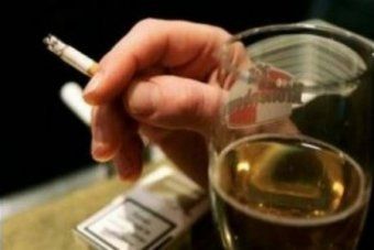 Рада подняла акцизы на сигареты и алкоголь