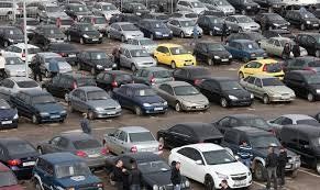 Порошенко подписал закон, которым упрощается торговля подержанными автомобилями