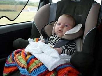 В Сплите эвакуировали автомобиль, в котором находился двухмесячный ребенок