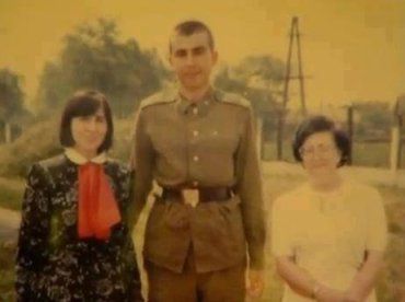 Саакашвили служил срочную службу пограничником в Чопском погранотряде