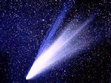 <em>Комета с двумя хвостами приближается к Земле</em>