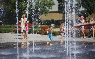 Наступного тижня синоптики обіцяють українцям спекотне літо