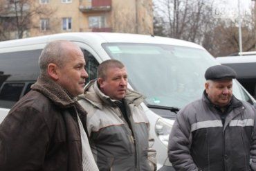 Власти Ужгорода намерены ликвидировать стоянку частных маршрутных перевозчиков
