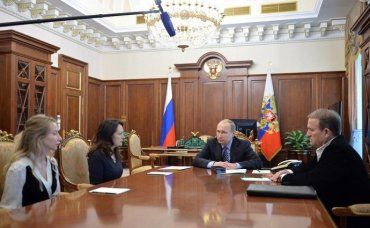 Путин демонстрирует, что освободить Савченко помог Медведчук