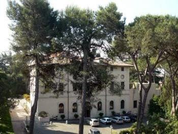 В швейцарском посольстве в Риме взорвалась посылка с бомбой от "Аль-Каеды"