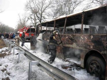 В Славянском районе при пожаре в автобусе сгорели 7 человек