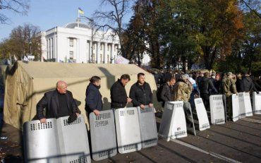Семенченко опроверг слухи о готовящемся штурме Верховной Рады