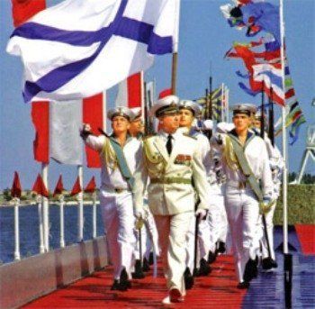 Черноморский флот в Севастополе проведет Парад победы 9 мая 2010 года