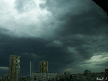 Служба мнс предупредила украинцев о надвигающемся урагане