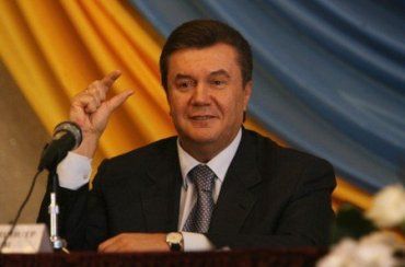 Янукович сам будет праздновать День независимости