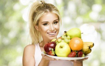 Переходьте на літні варіанти вечері: корисні фрукти і ягоди