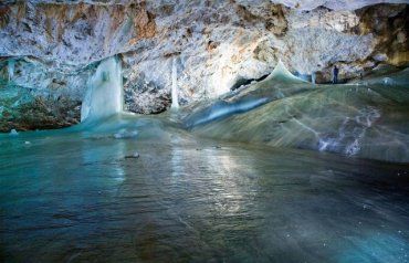 Добшинская ледовая пещера в соседней Словакии