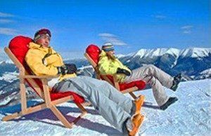 Туристы едут в Закарпатье, чтобы покататься на лыжах и отлично провести время