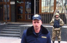 Бойцы Коломойского баррикадируются в "Укрнафте"