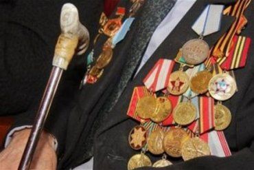 Ветераны смогут праздновать 9 мая с советскими орденами