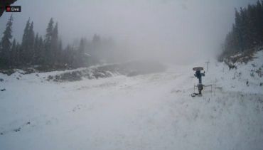 В Закарпатье на горнолыжном курорте Драгобрат выпал снег