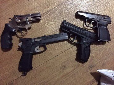 В Ужгороде у гражданина России изъято четыре пистолета