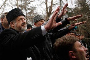 Украинским крымским татарам полностью отдают Крым