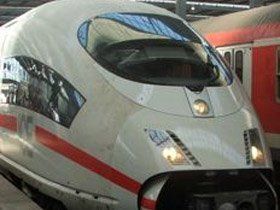 В Париже поезд сбил 13 человек