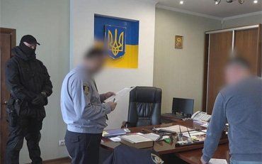 У Хмельницькому затримали за хабар заступника начальника поліції