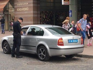 Полицейские отреагировали на нарушение ПДД в центре Ужгорода