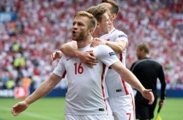 Сборная Польши обыграла команду Швейцарии со счетом 6-5