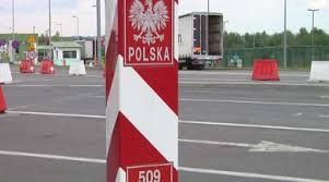 Польські консульства упродовж 2015 року видали українцям майже 930 тис. віз