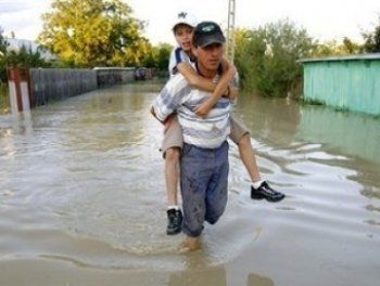 Какую помощь получат пострадавшие от паводка на Закарпатье, не знает никто