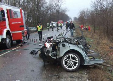 ДТП в Венгрии : фура Mercedes и Audi A6 столкнулись лоб в лоб
