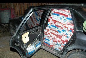 В автомобиле «Fiat Punto» было обнаружено 80 пачек скрытых сигарет