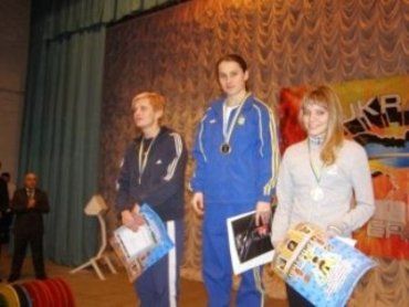 Студентка из Ужгорода завоевала "золото" Кубка Украины по пауэрлифтингу