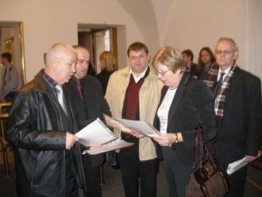 Делегация закарпатских русинов вручила послание главе петиционной комиссии Парламента Чехии