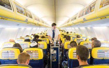 Компанія Ryanair заявила про скасування чотирьох напрямків зі столиці