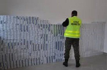 Сотні тисяч пачок контрабандних сигарет