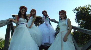 Пары будут бороться за свадебное путешествие в Грецию