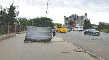 В Ужгороді встановлюють нові зупинки по 70 тисяч