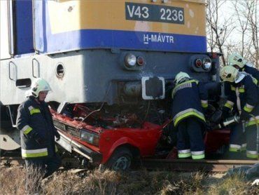В Ниредьгазе водитель автомобиля ВАЗ-2105 погиб на рельсах