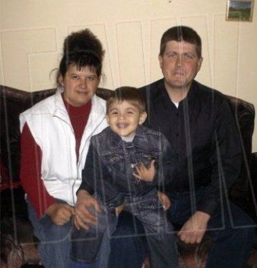 Теперь они счастливая семья : Моника и Эдмонд Бейреши с сыном из Закарпатья