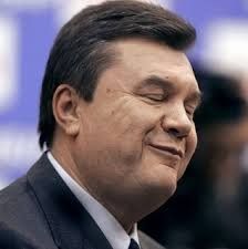 Янукович - беглый, живой, богатый
