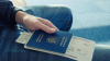 Оформлять паспорта заграничным украинцам будут при наличии военно-учетных документов